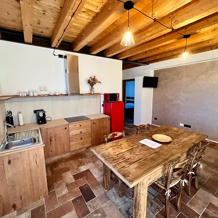 Tamellini Alloggio per agriturismo Soave (Verona)